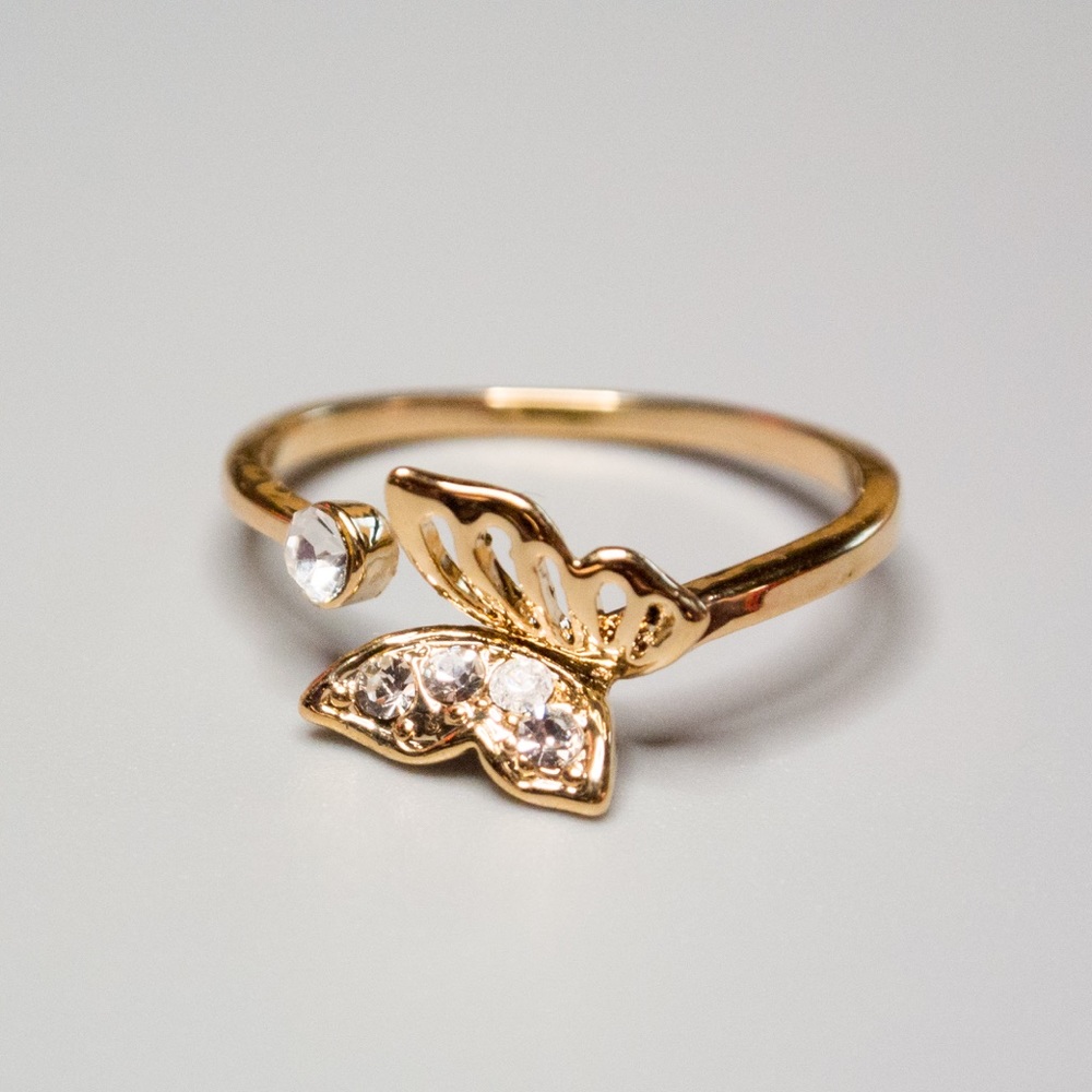 🔸NWT Butterfly Rhinestone Adjustable Ring - Picture 1 of 10